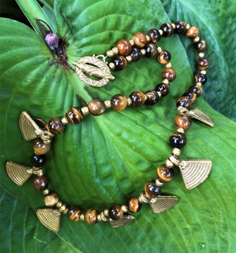 tigers-eye-agate-necklace-hosta.jpg