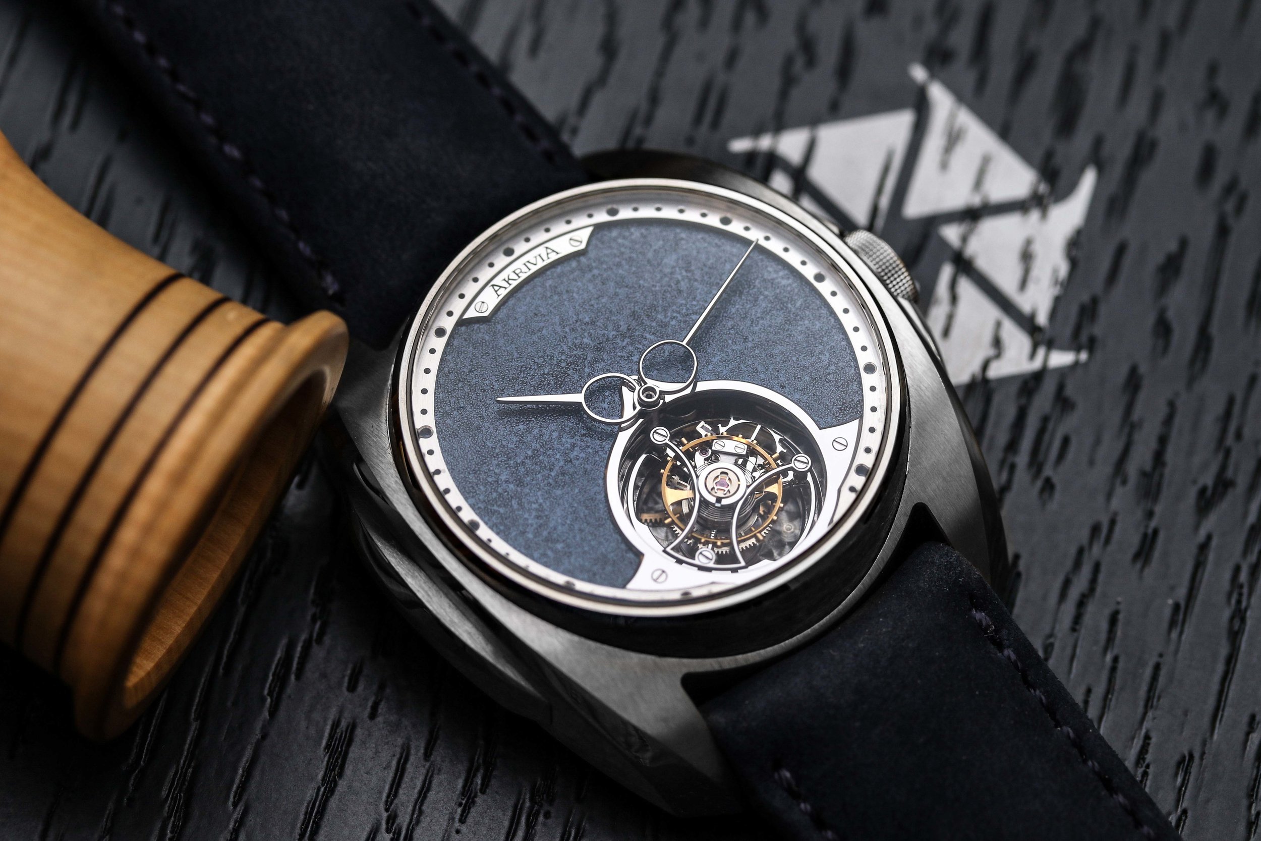 Akrivia AK-02 Heure Minute Esper Bleu