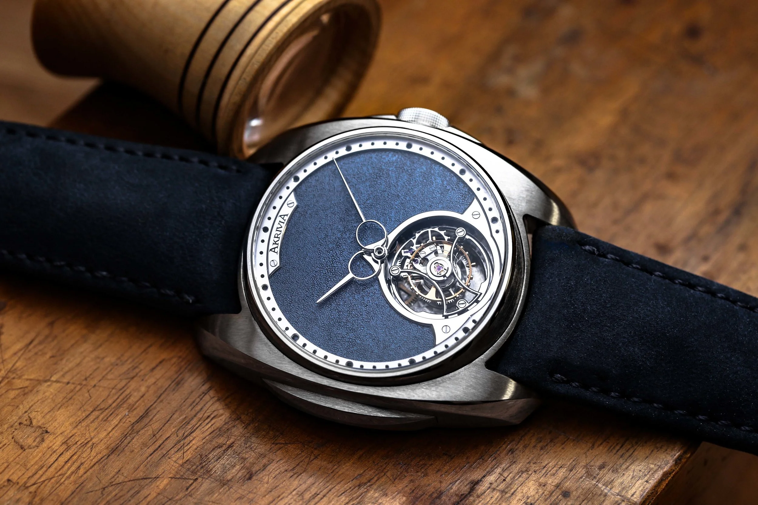 INTRODUCING THE AKRIVIA AK-02 HEURE MINUTE ESPER BLEU