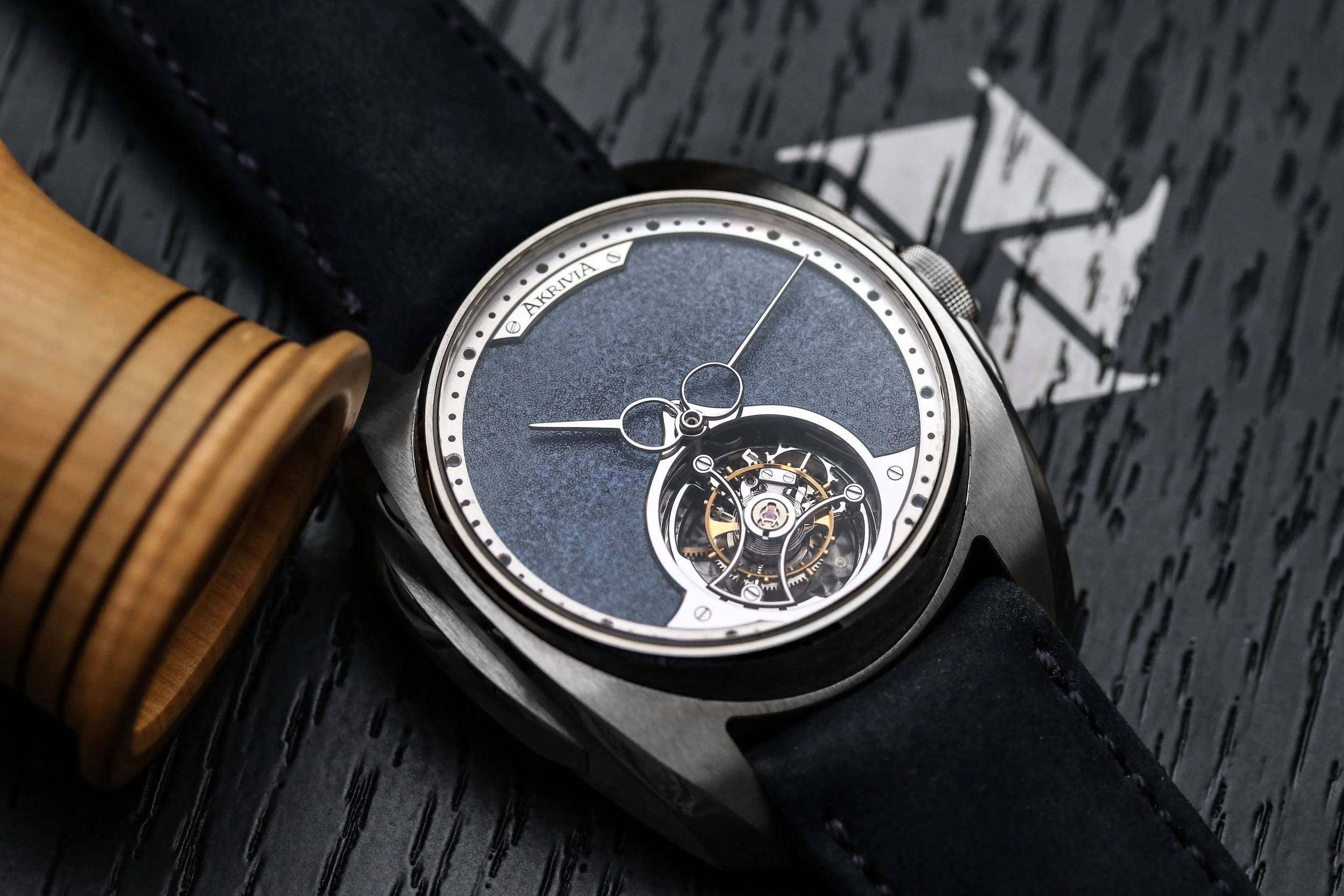 Akrivia AK-02 Heure Minute Esper Bleu