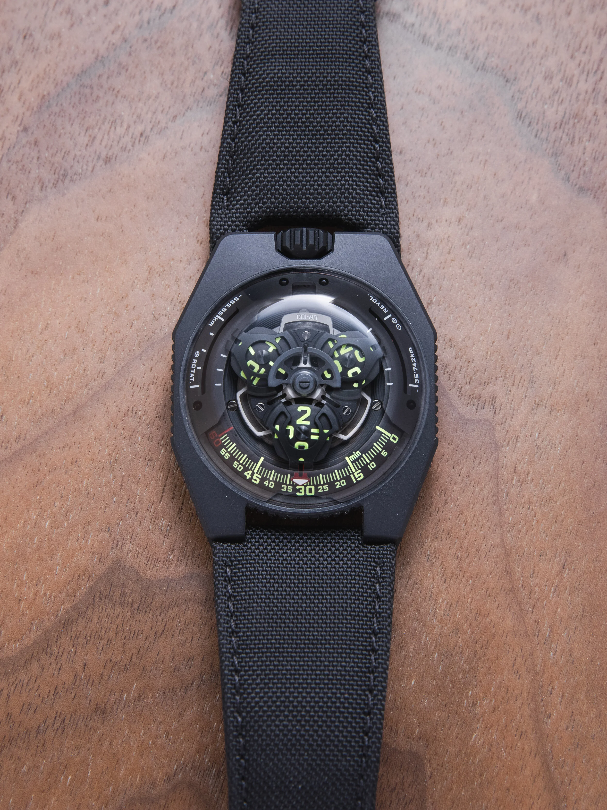 Urwerk UR-100 SpaceTime Black