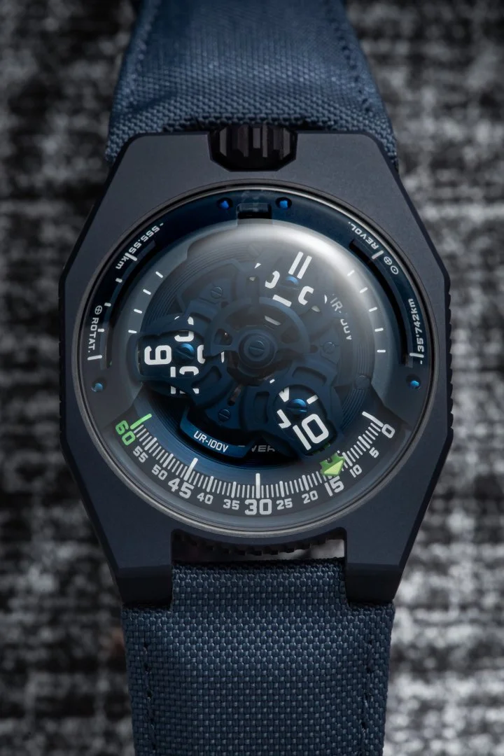 URWERK presents the UR-100V "Blue Planet"
