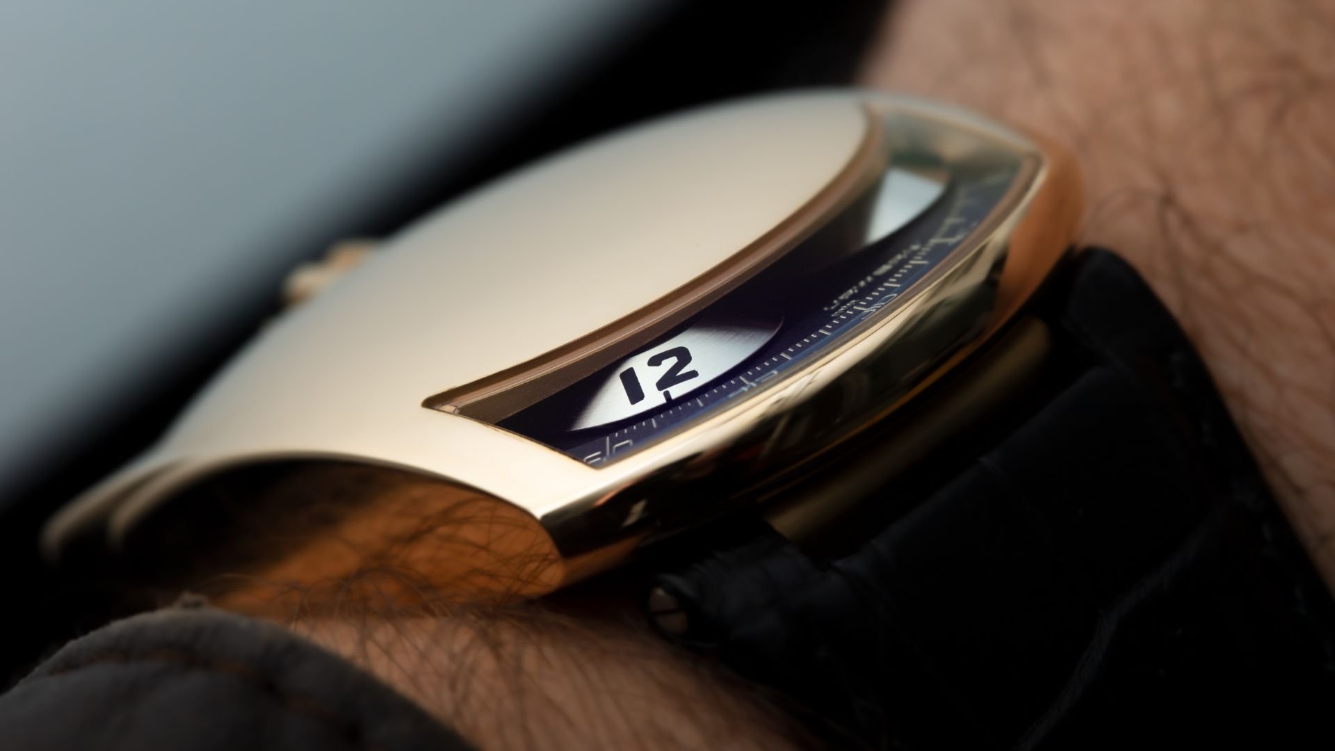 The Icons – Urwerk's UR-103