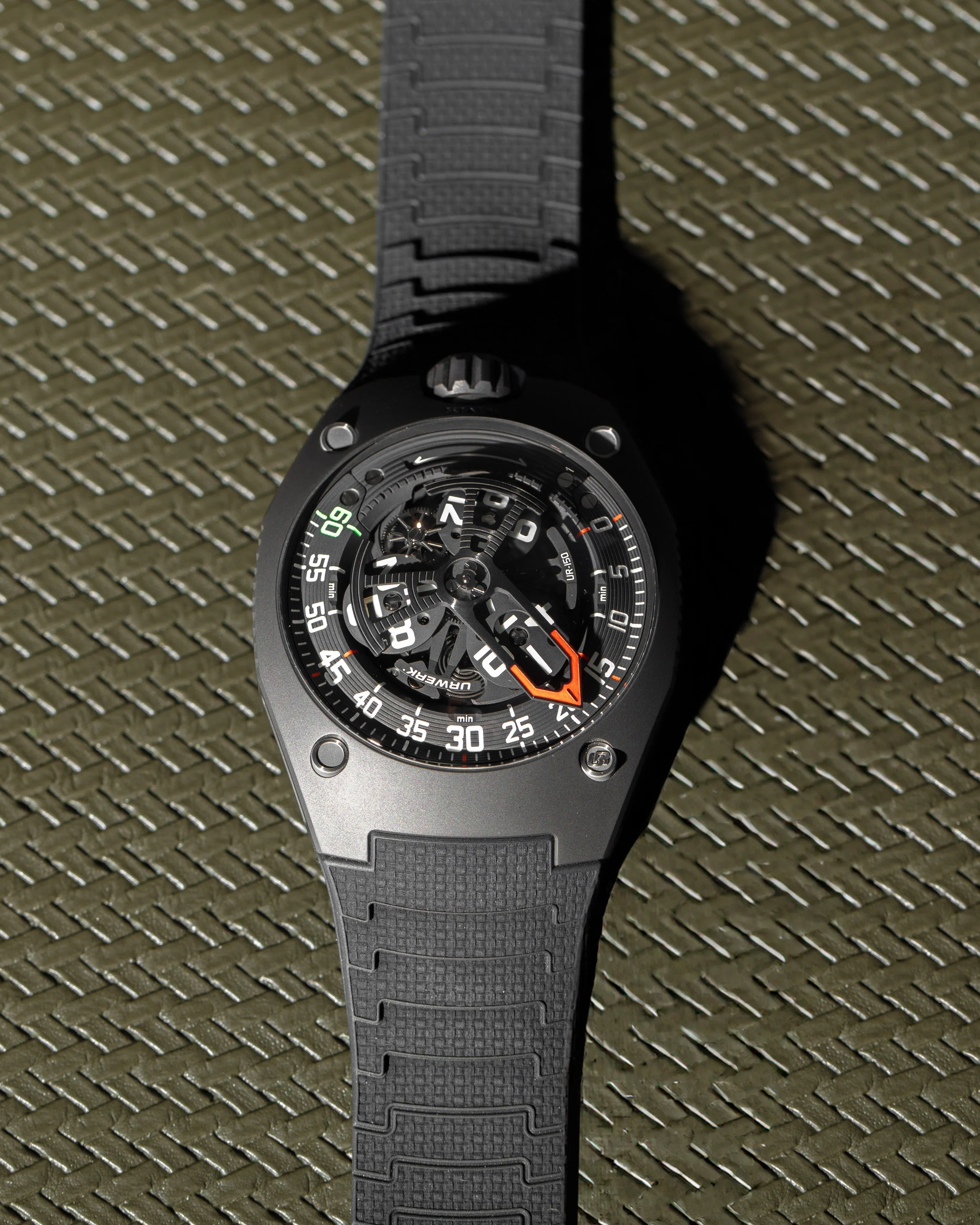 URWERK UR-150 Scorpion Dark