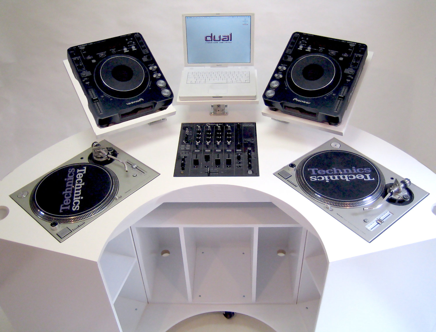 dj-console-desk-california-2.png