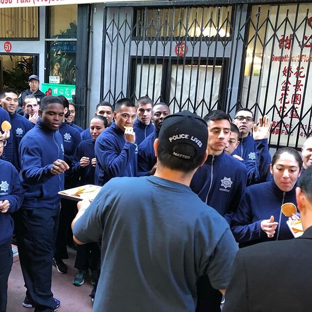 San Francisco Police Academy came visited the Golden Gate Fortune Cookies Factory this Morning. #police#SFPD#sheriff#chinatownsanfrancisco #goldengatefortunecookiefactory#fortunecookie