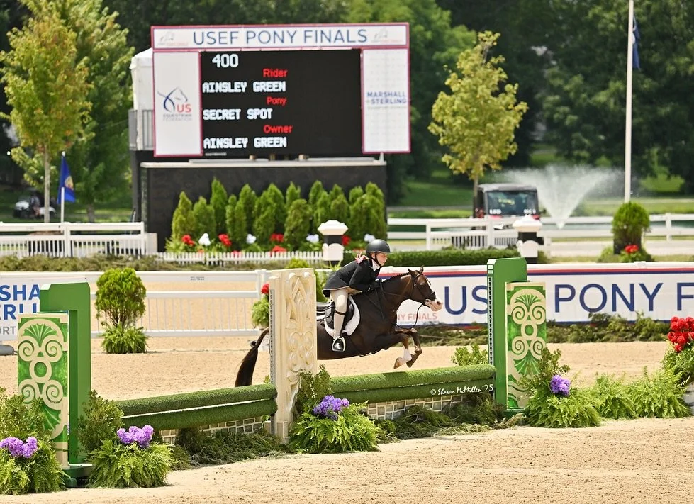 Ainsley Green and Secret Spot had an amazing Pony Finals debut, jumping to great scores in the Small Regular Pony Hunter over fences and modeling like a pro! 👏 This pair held their own in top company. 

Wonderful riding, Ainsley! We&rsquo;re so prou