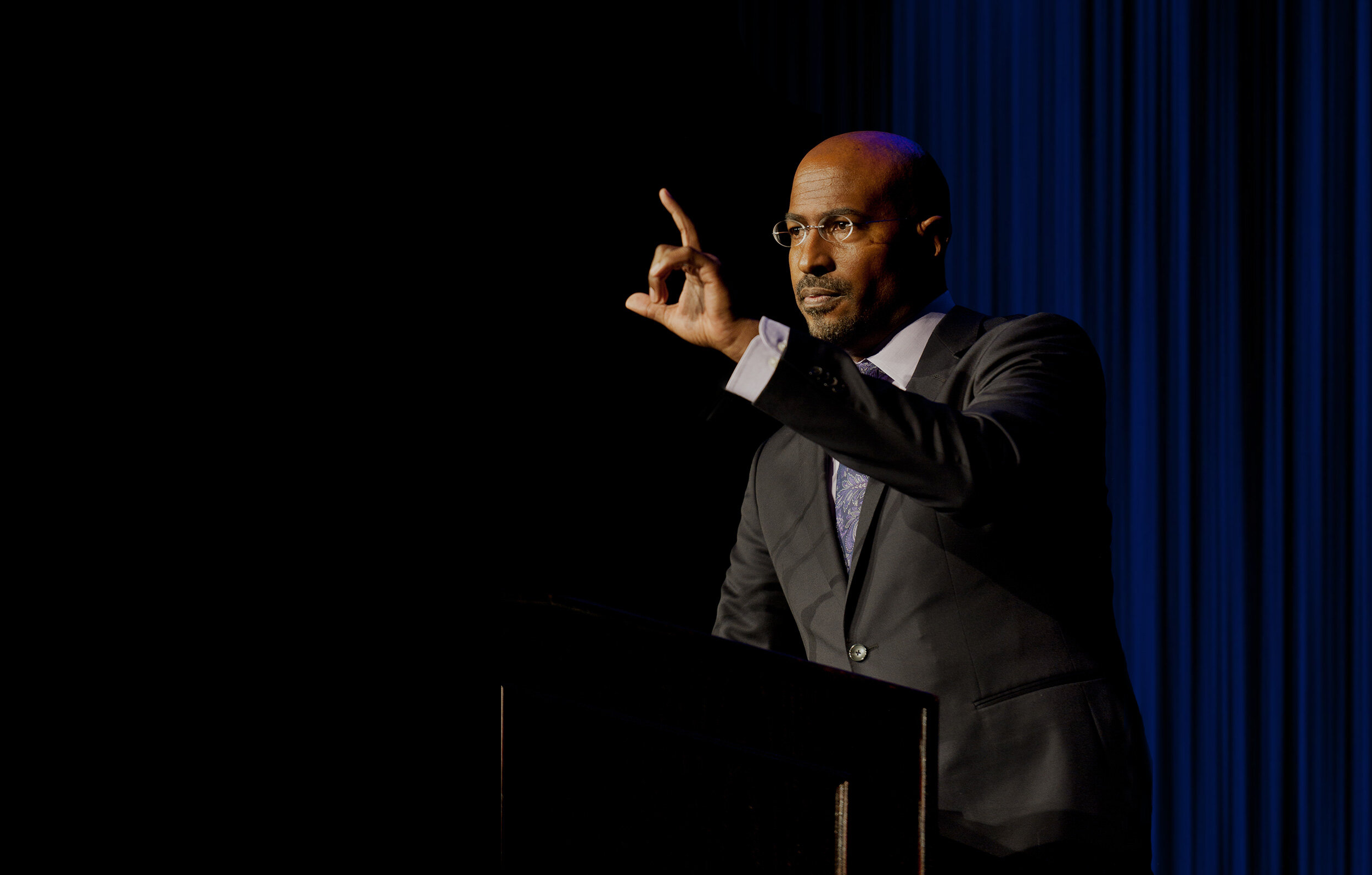 con18-site-vanjones-bg.jpg