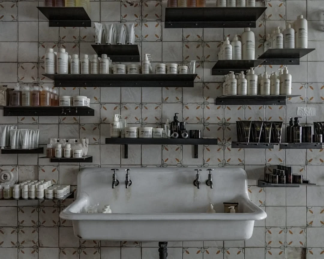 Carrer del Rosselló, Barcelona Lab details. #LeLaboBarcelona #SanctuaryForTheSenses #SniffAround (2).jpg