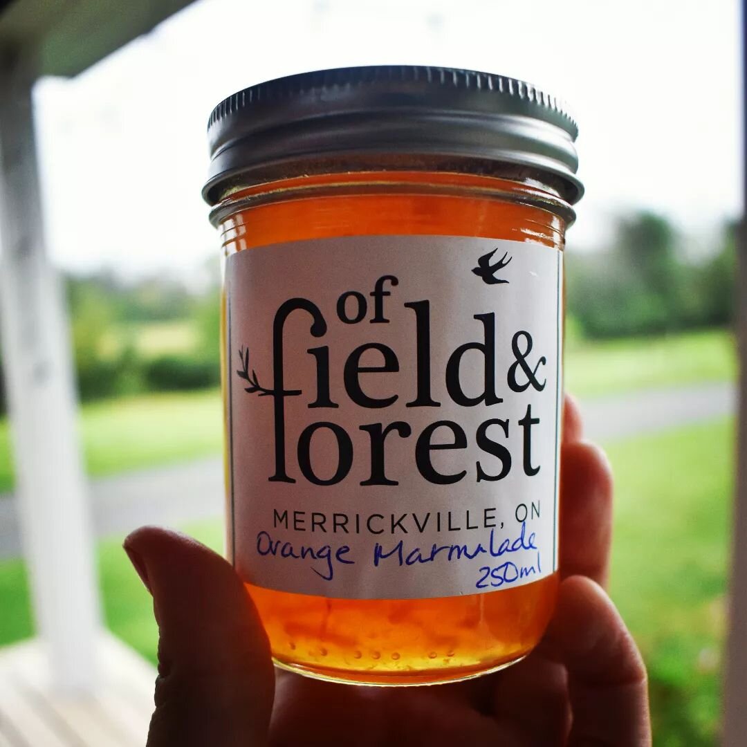 A little bit of sunshine on a rainy morning. Yesterday, we stopped by Of Field and Forest's magical little store just outside of Merrickville. If you are ever in the area, you should definitely check it out. #orangemarmelade #offieldandforest #farmho