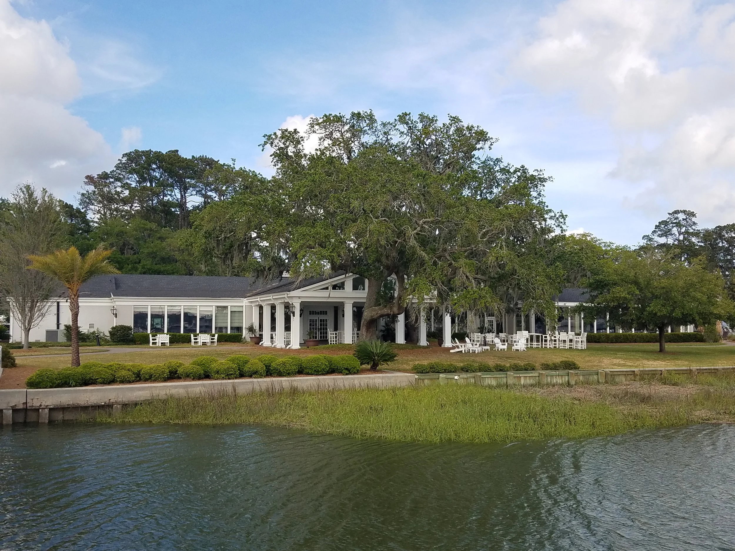The Savannah Yacht Club club house