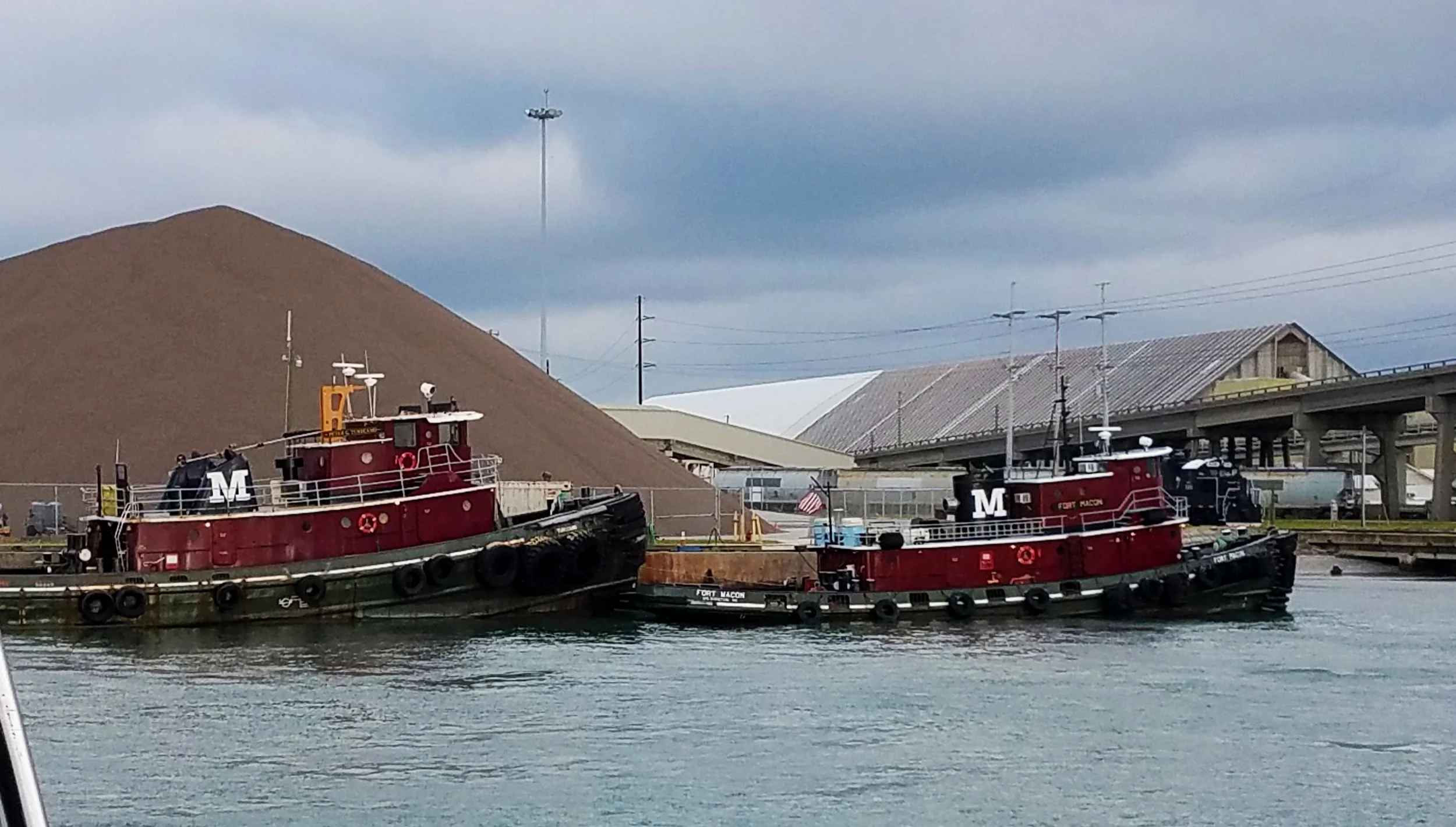 I am falling in love with tugs…they are the undersung heros of our waterways. These are particularly pretty.