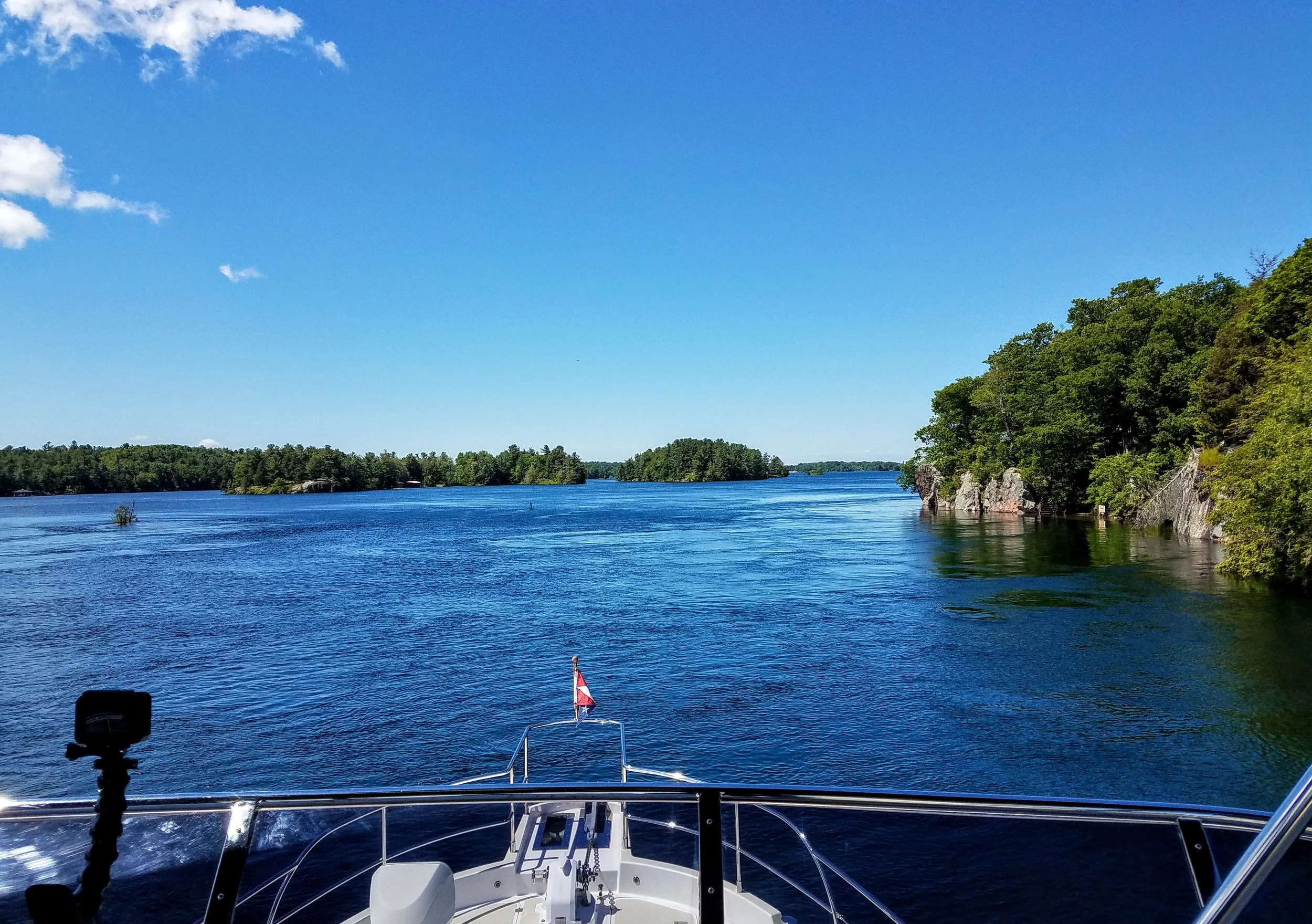 Skinny channels and strong currents