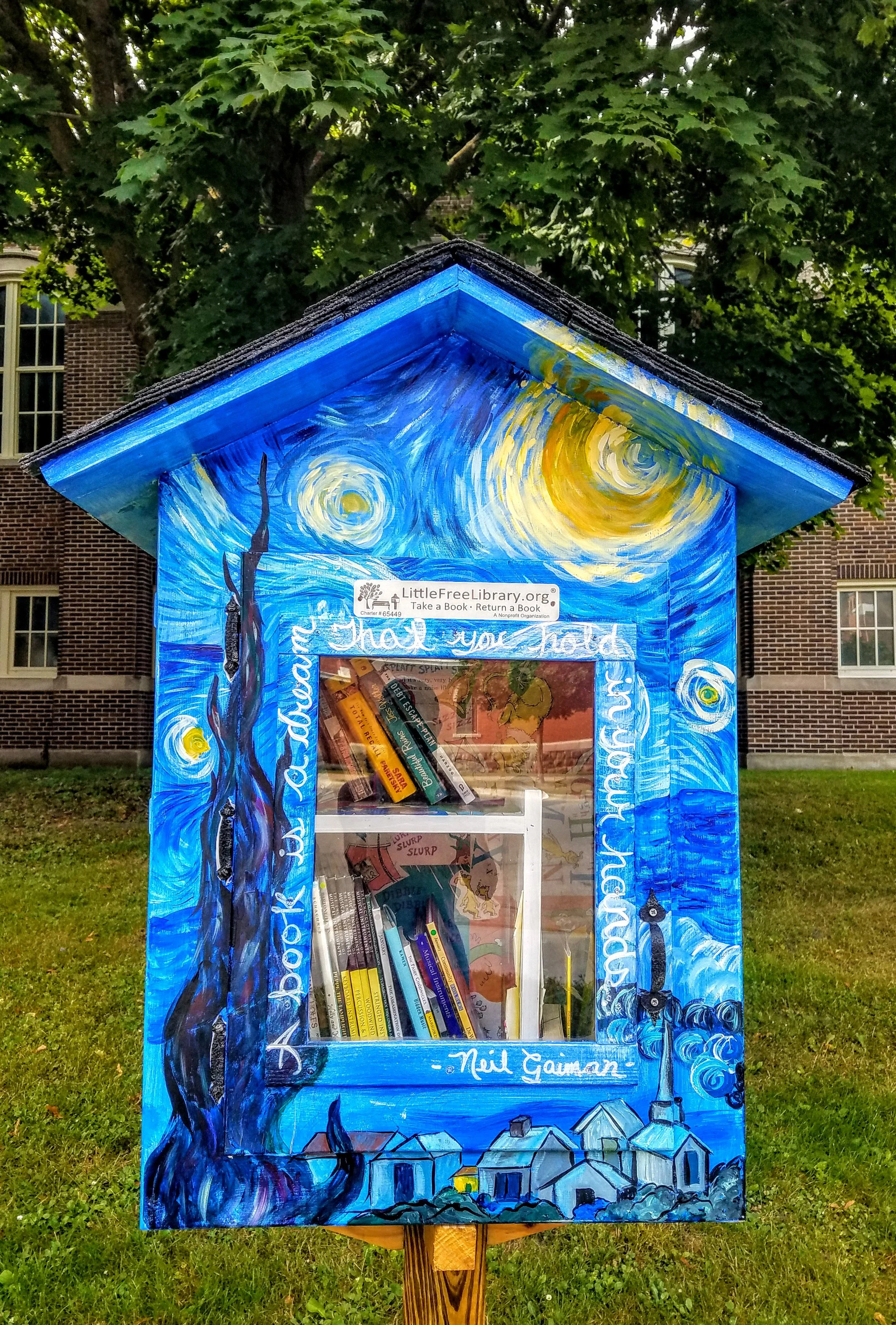I love these little ‘mini’ libraries, especially this one…