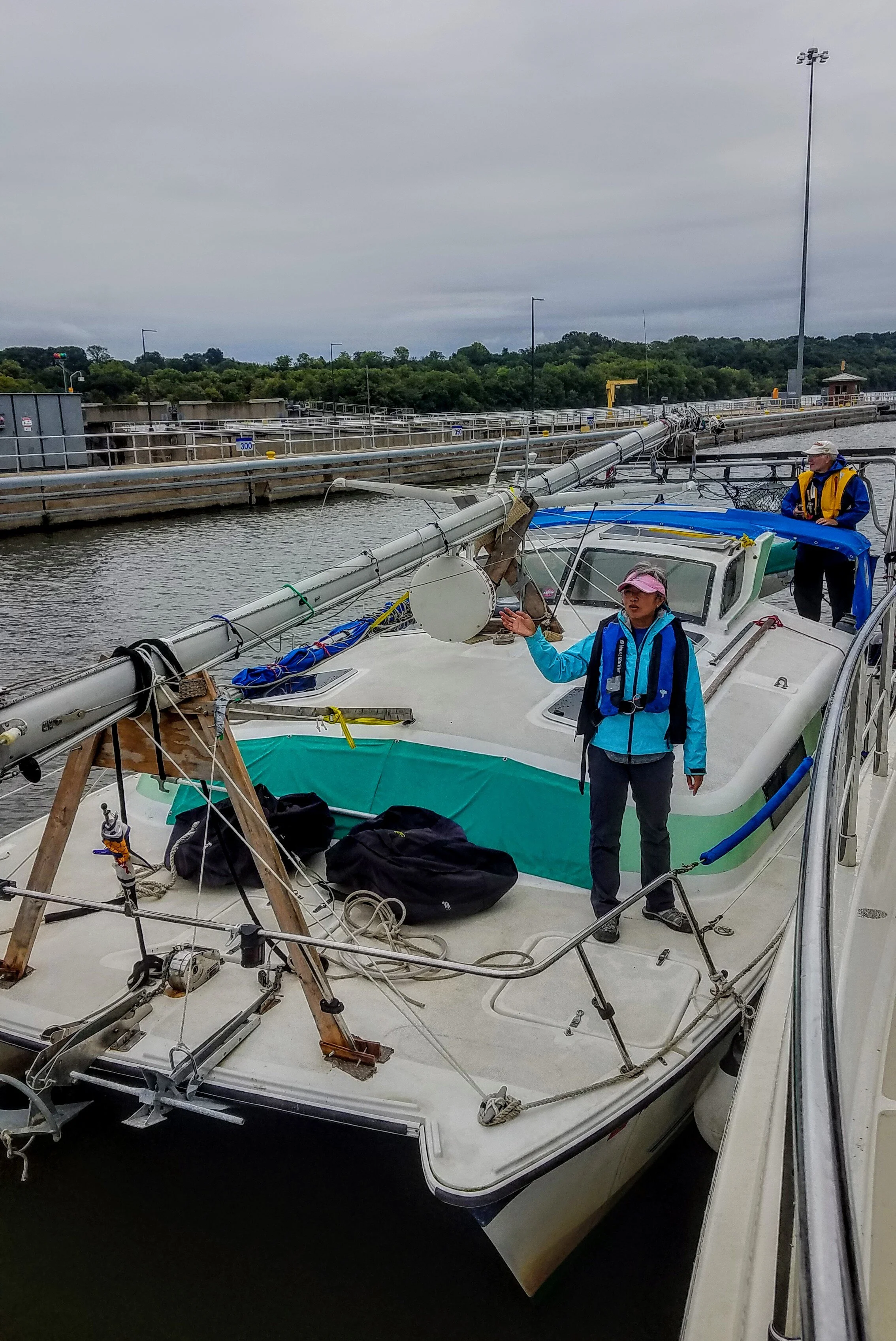 We raft sailboat Breathe (stepped down mast for bridge clearance) with us in the Dresden Lock and Dam