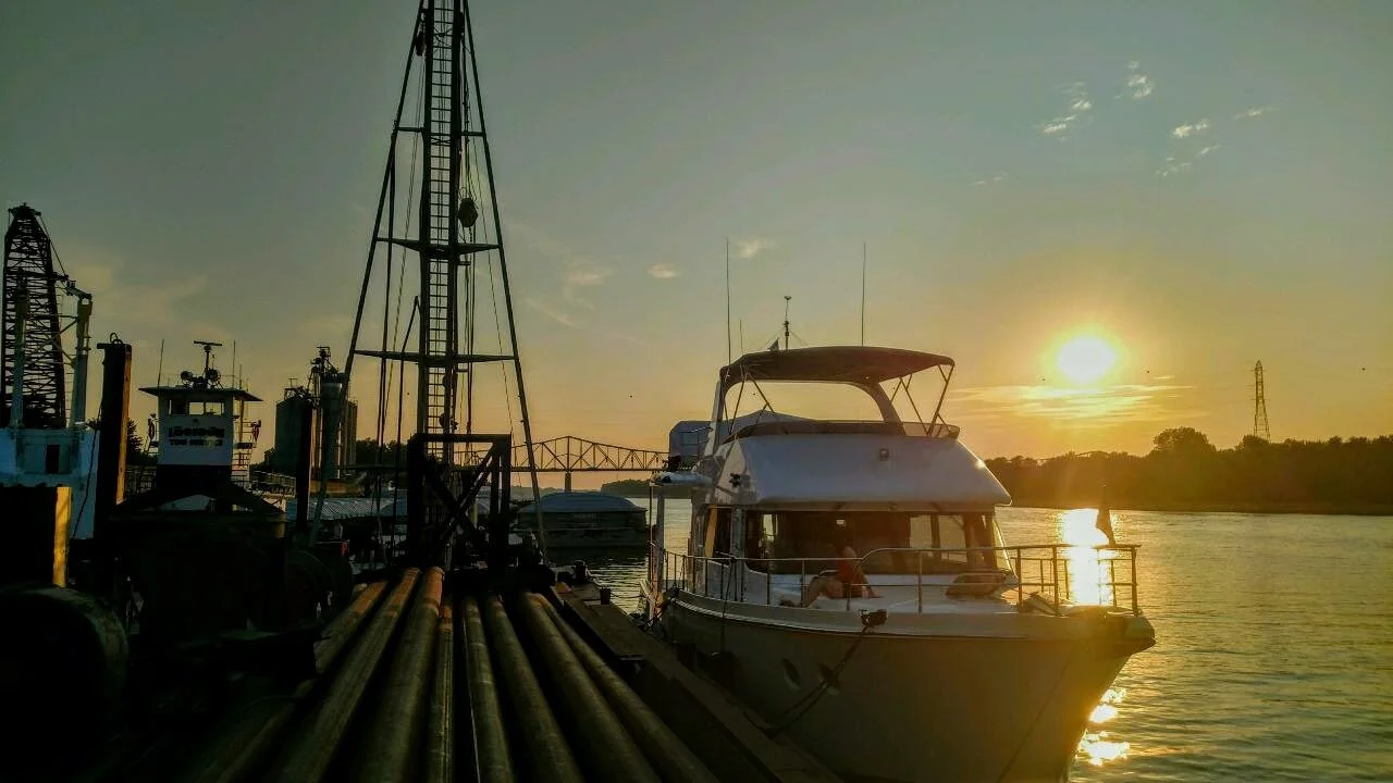 Sunset on the Illinois River