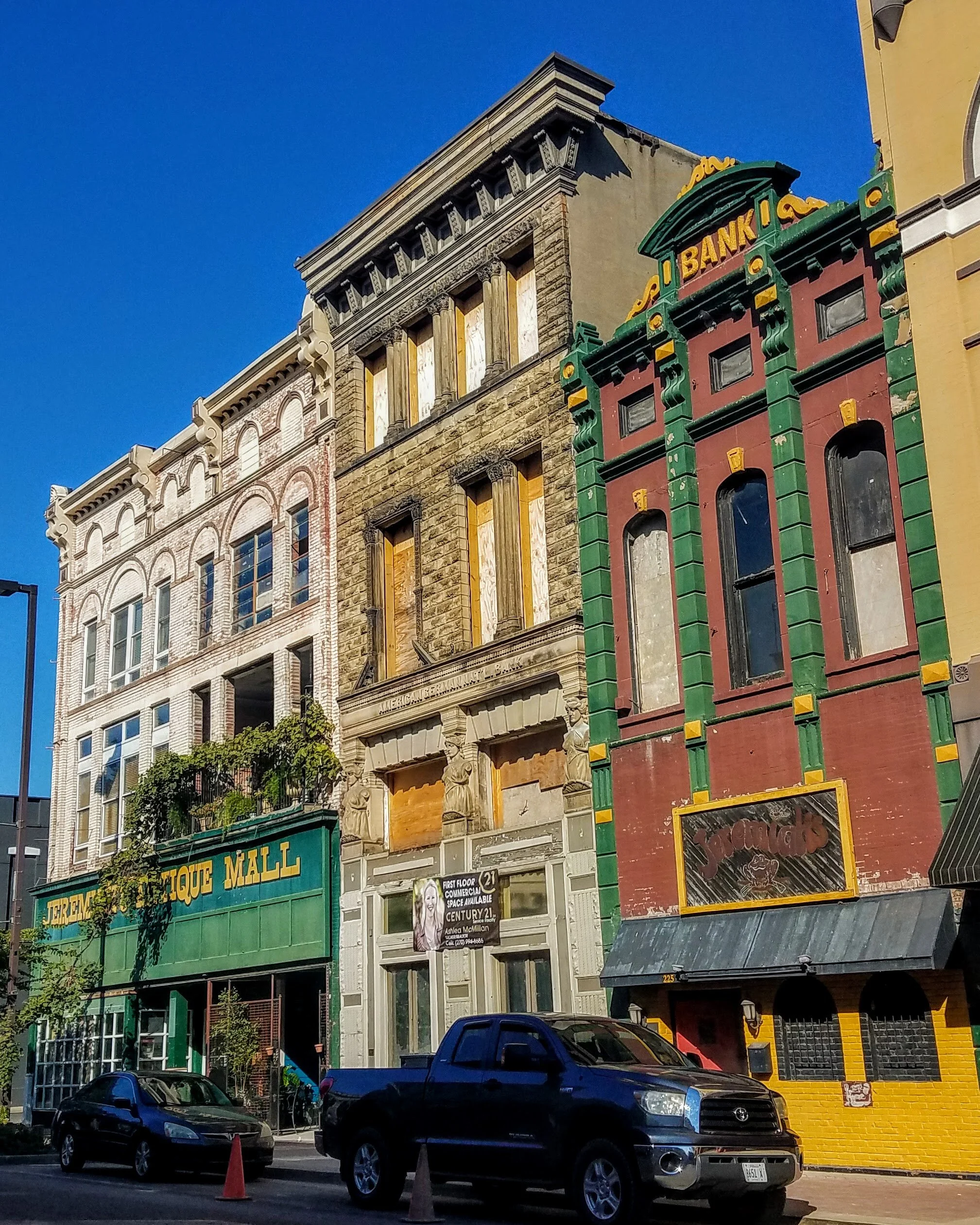 Charming old buildings on Broadway in Paducah
