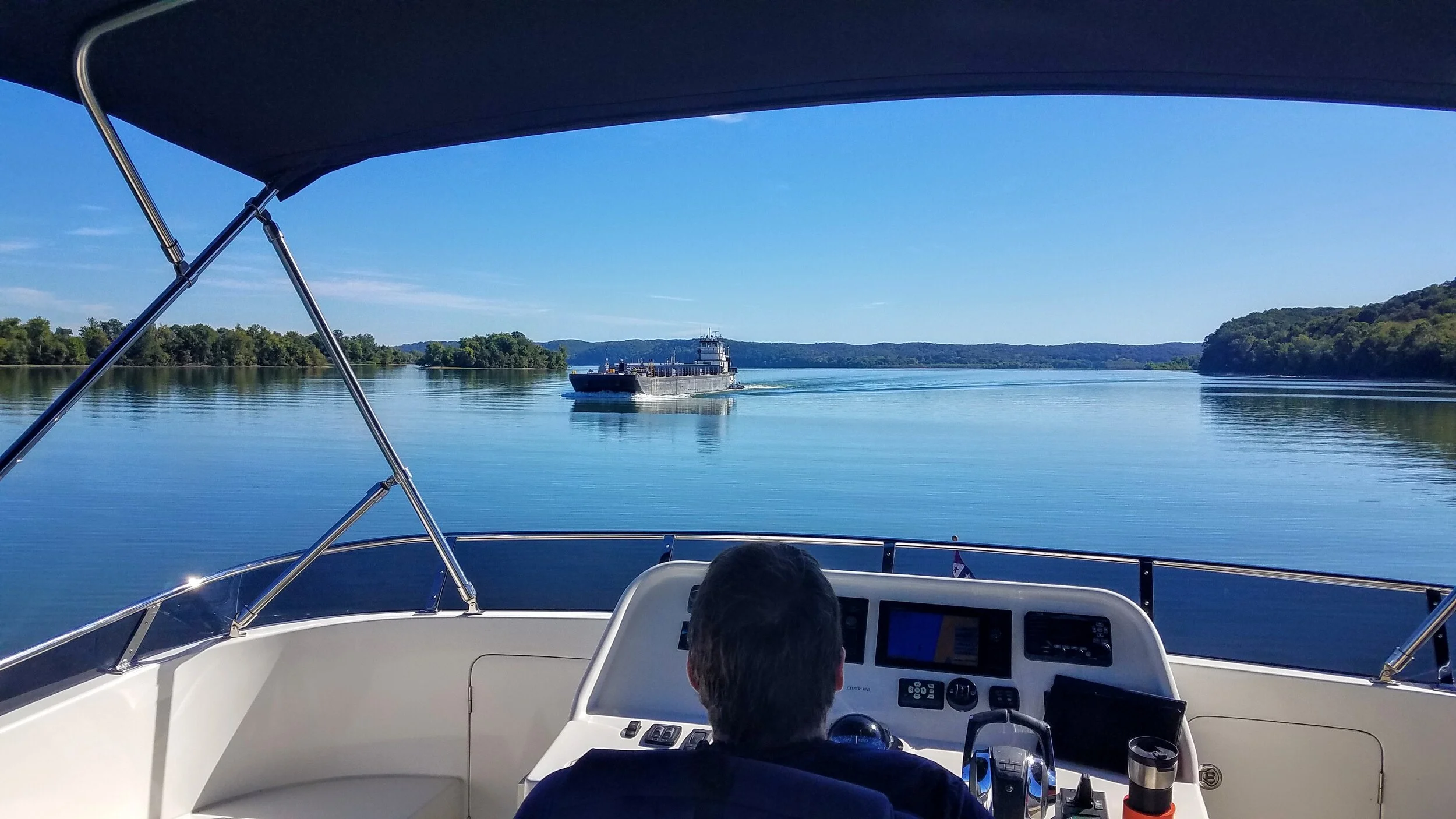 Not much traffic on this section of the pretty Tennessee River