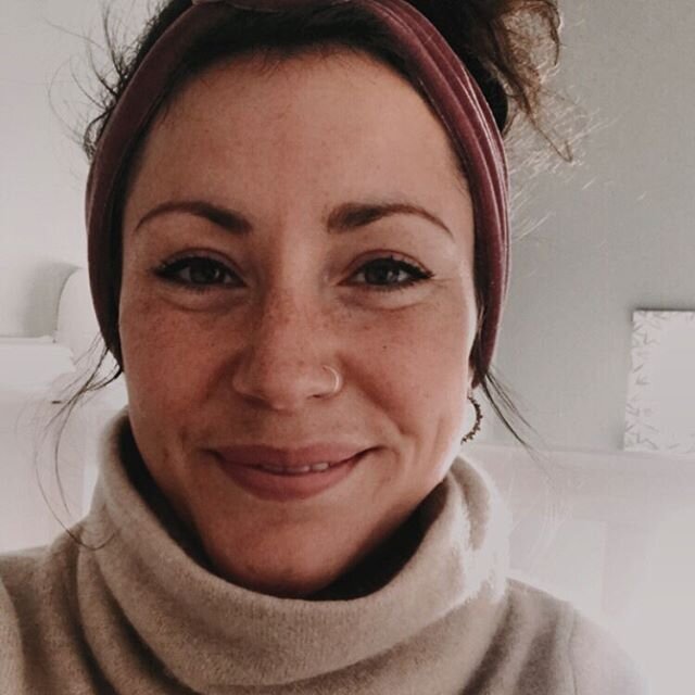 Cosy is a favourite feeling ✨ It was so nice to hear from some of you that you enjoyed our online yoga class together so I&rsquo;ve got another one inbound... this Wednesday, IGLive 8pm. Sunset session 🌅 this one is for sleepy heads to switch off fr
