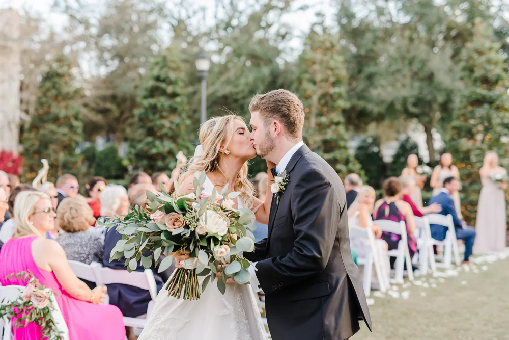 Modern and romantic wedding at Palmetto Club at FishHawk-54.jpg