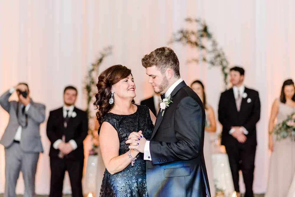 Modern and romantic wedding at Palmetto Club at FishHawk-98.jpg