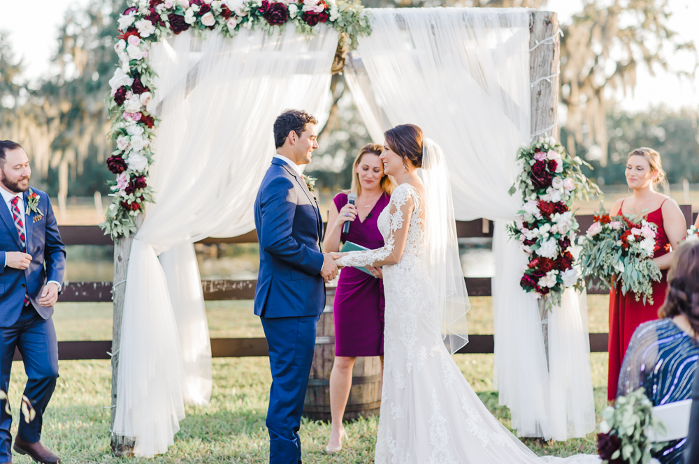 Romantic Outdoor Barn Wedding-121.jpg