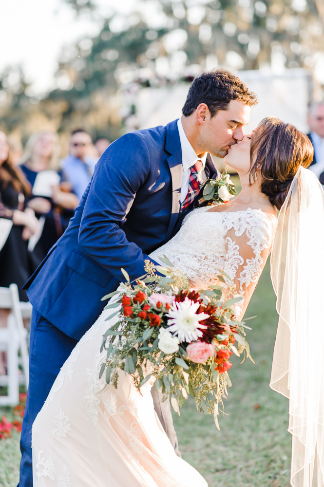 Romantic Outdoor Barn Wedding-127.jpg