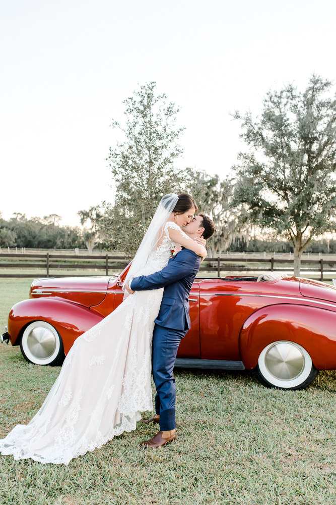 Romantic Outdoor Barn Wedding-134.jpg