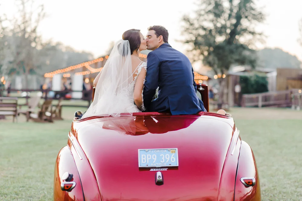 Romantic Outdoor Barn Wedding-168.jpg