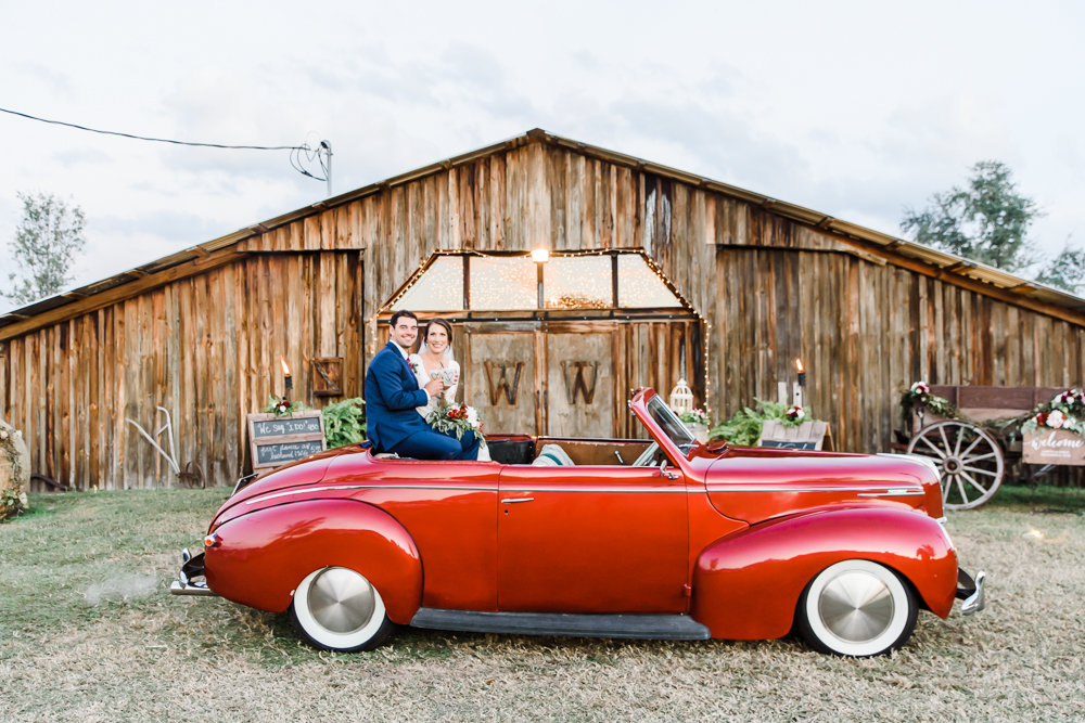 Romantic Outdoor Barn Wedding-171.jpg