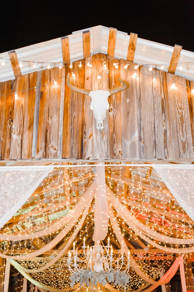 Romantic Outdoor Barn Wedding-190.jpg