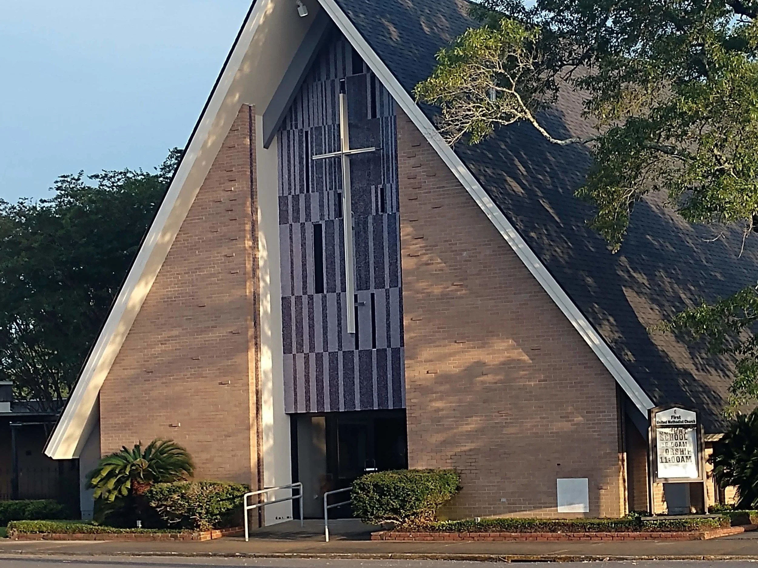 First UMC, Oakdale. Photo credit: Mike Palermo