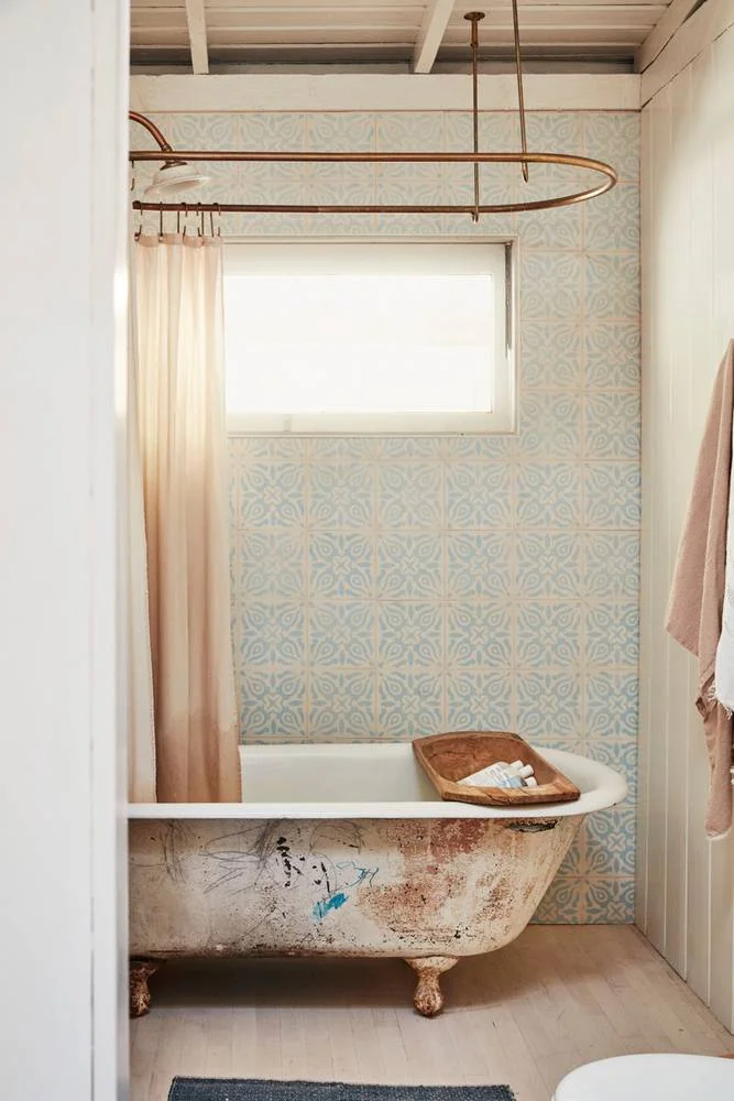 canyon-cool-blue-and-taupe-bathroom-5851a48252ae3a33de3c5d59-w1000_h1000.jpg