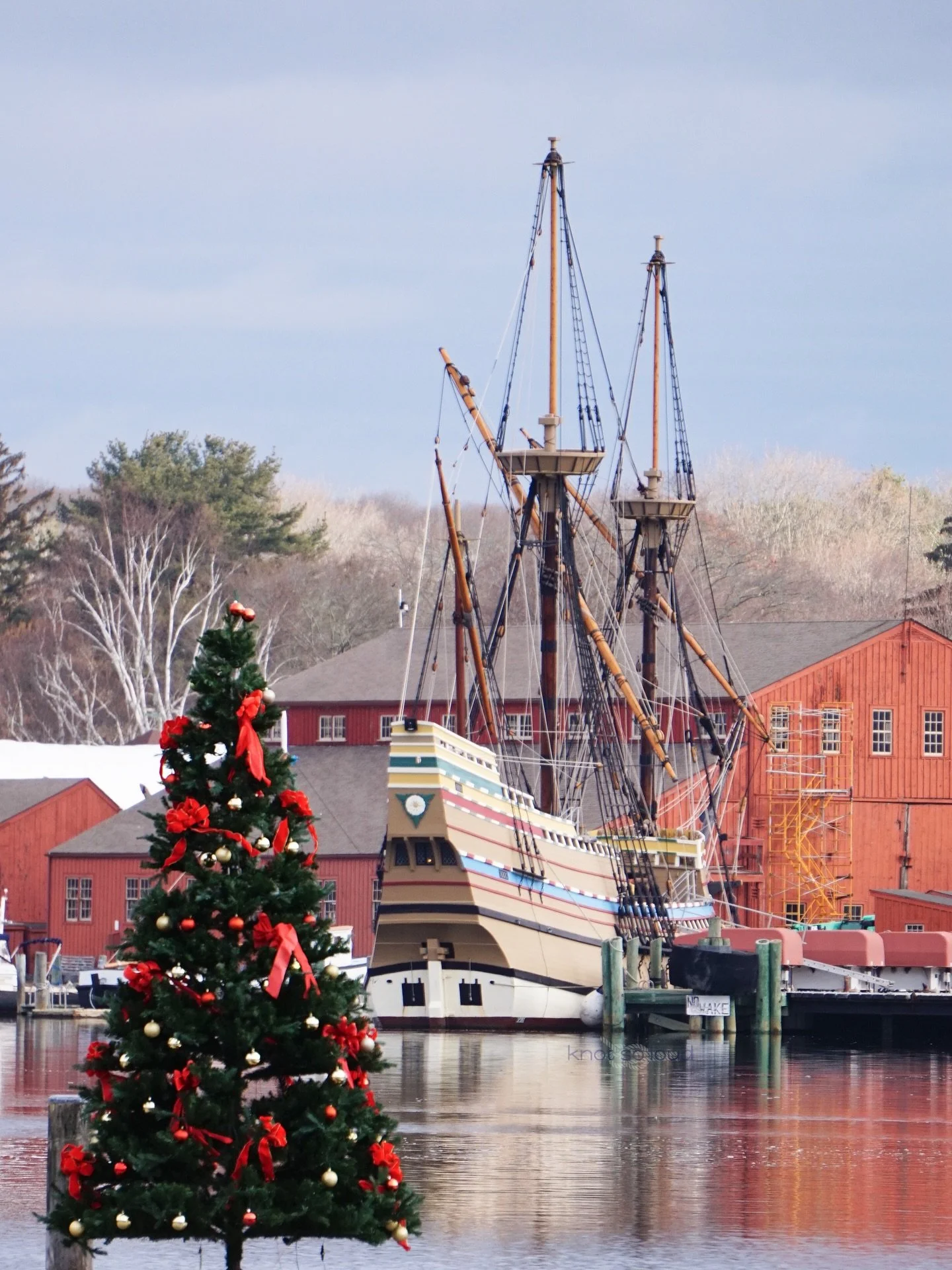 Mayflower II arrived to @mysticseaportmuseum the morning of Saturday 12/6 from @plimothpatuxet ⚓️ She is here for the winter for regular routine maintenance and will return back to Massachusetts in the spring.