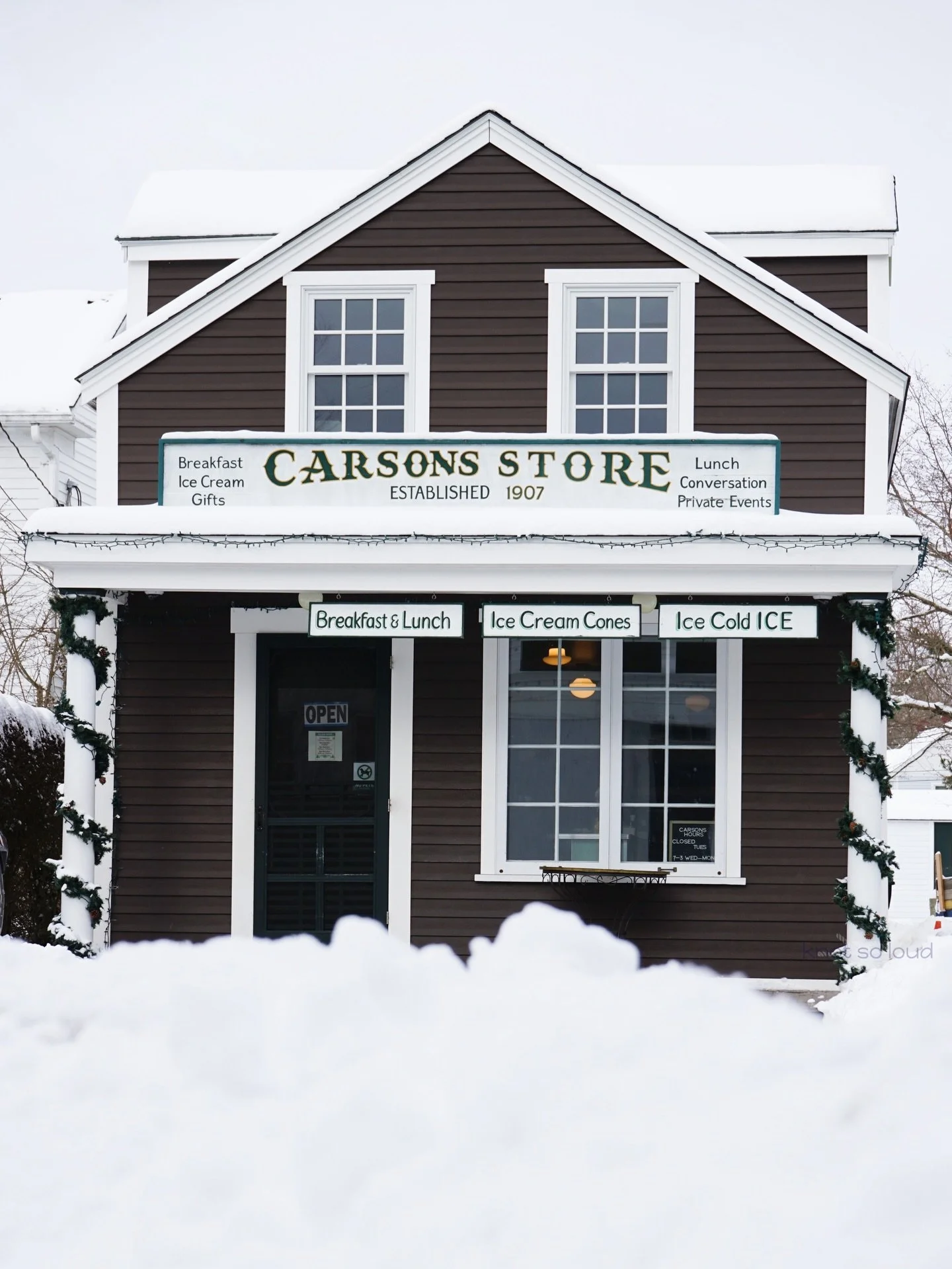 Iconic Noank snow-covered favorites &mdash; @carsonsstore and Morgan Point Lighthouse 🤍❄️☃️