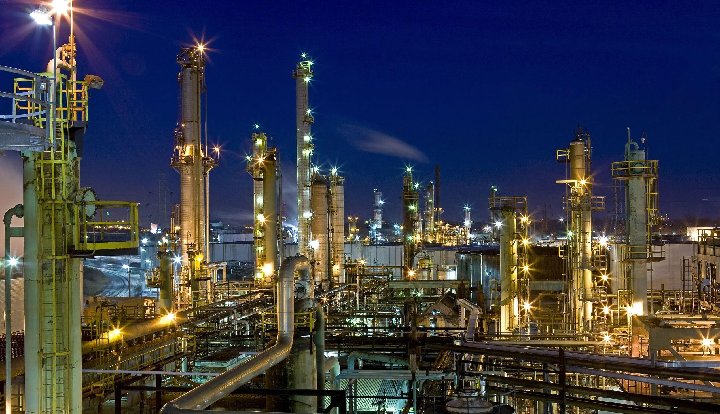 Marathon-Petroleum-posts-nearly-doubled-earnings.jpg