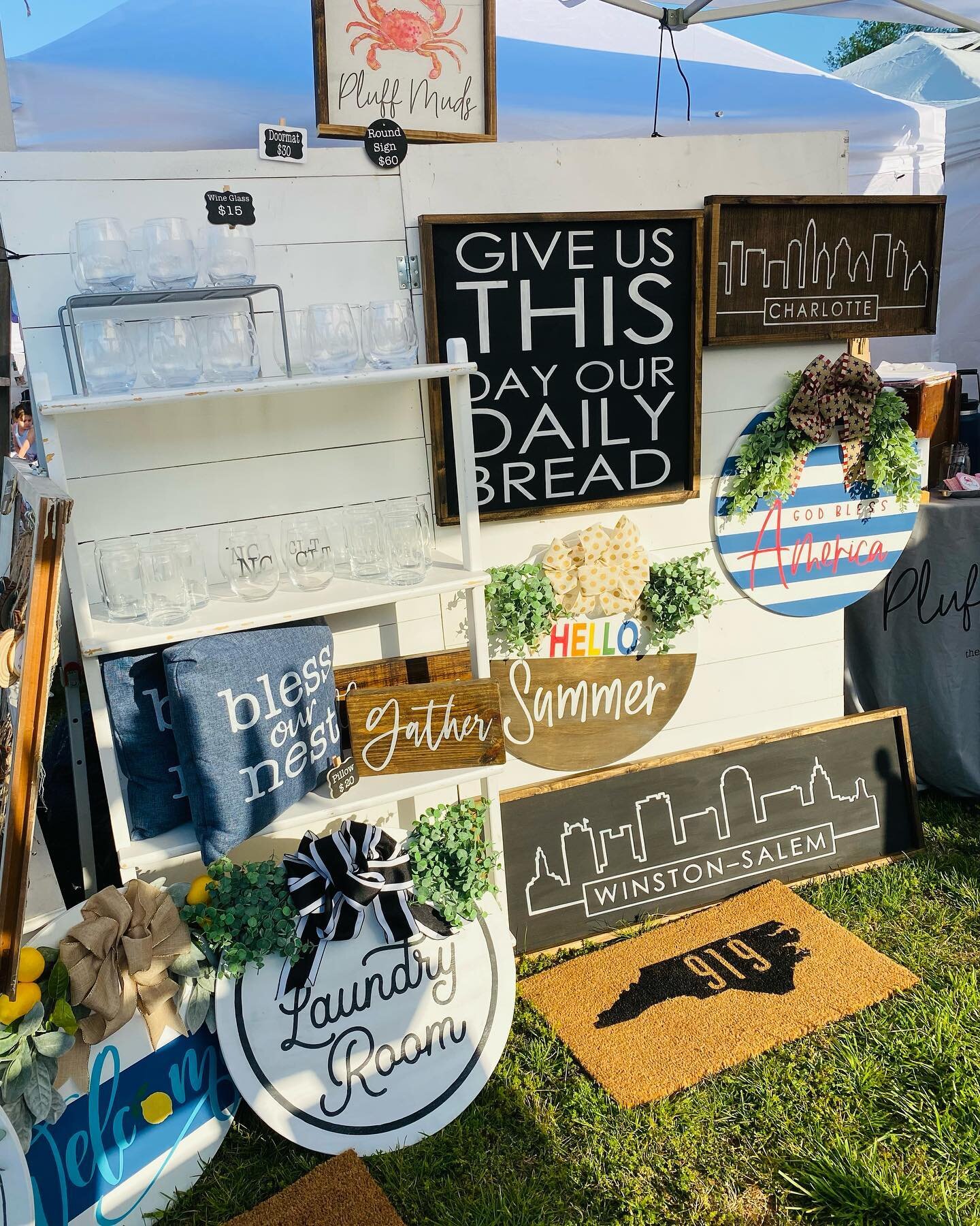 Come see us today @southerncharmatthefarm 9-4pm so many great vendors here. Cash is king as cell service is not! #southercharmatthefarmspring2022 #southerncharmatthefarm #pluffmuds #shopsmall #shoplocal