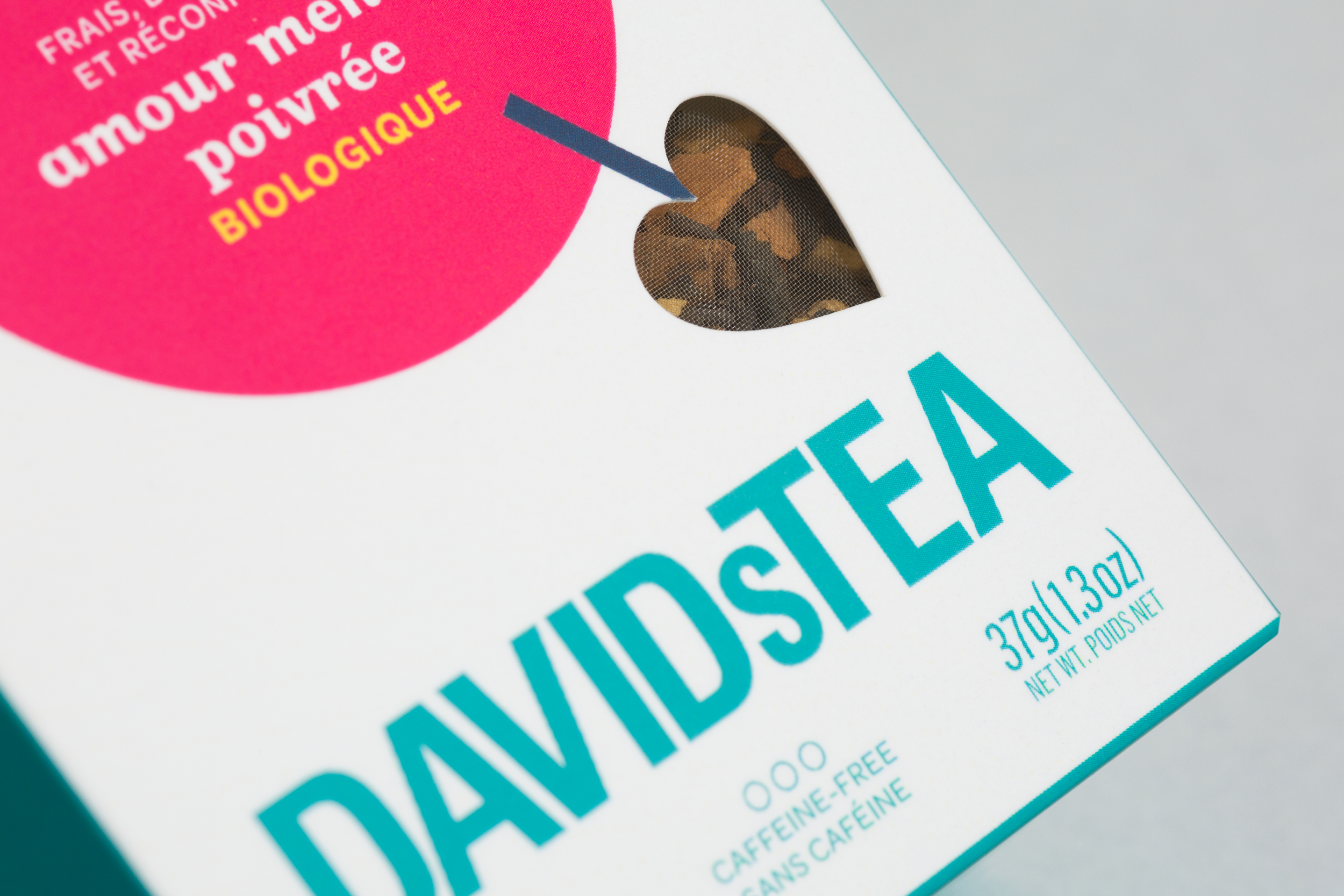 lafamille-davidstea-brand-corepackaging-closeup.png