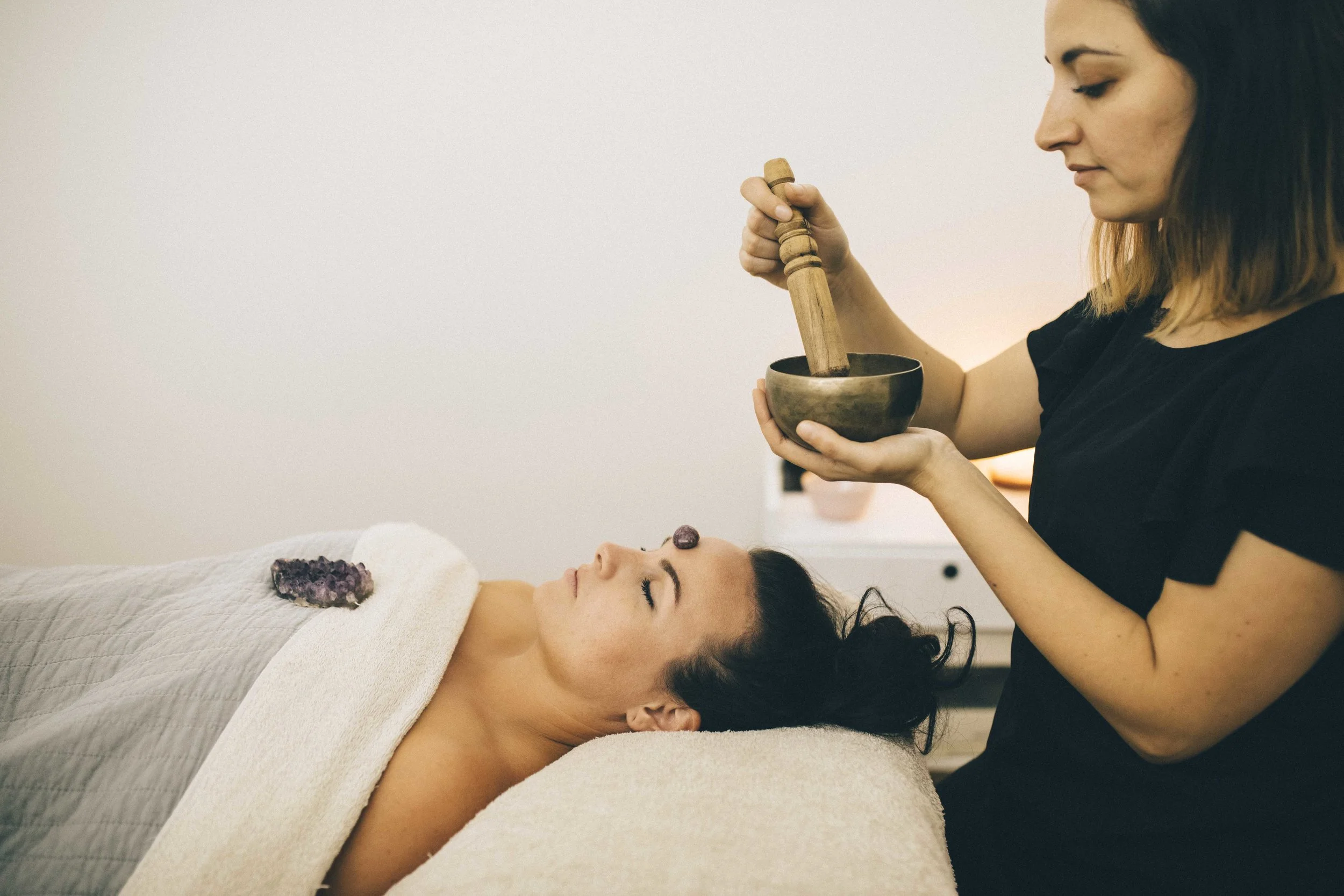 the-beauty-elixir-crystal-facial