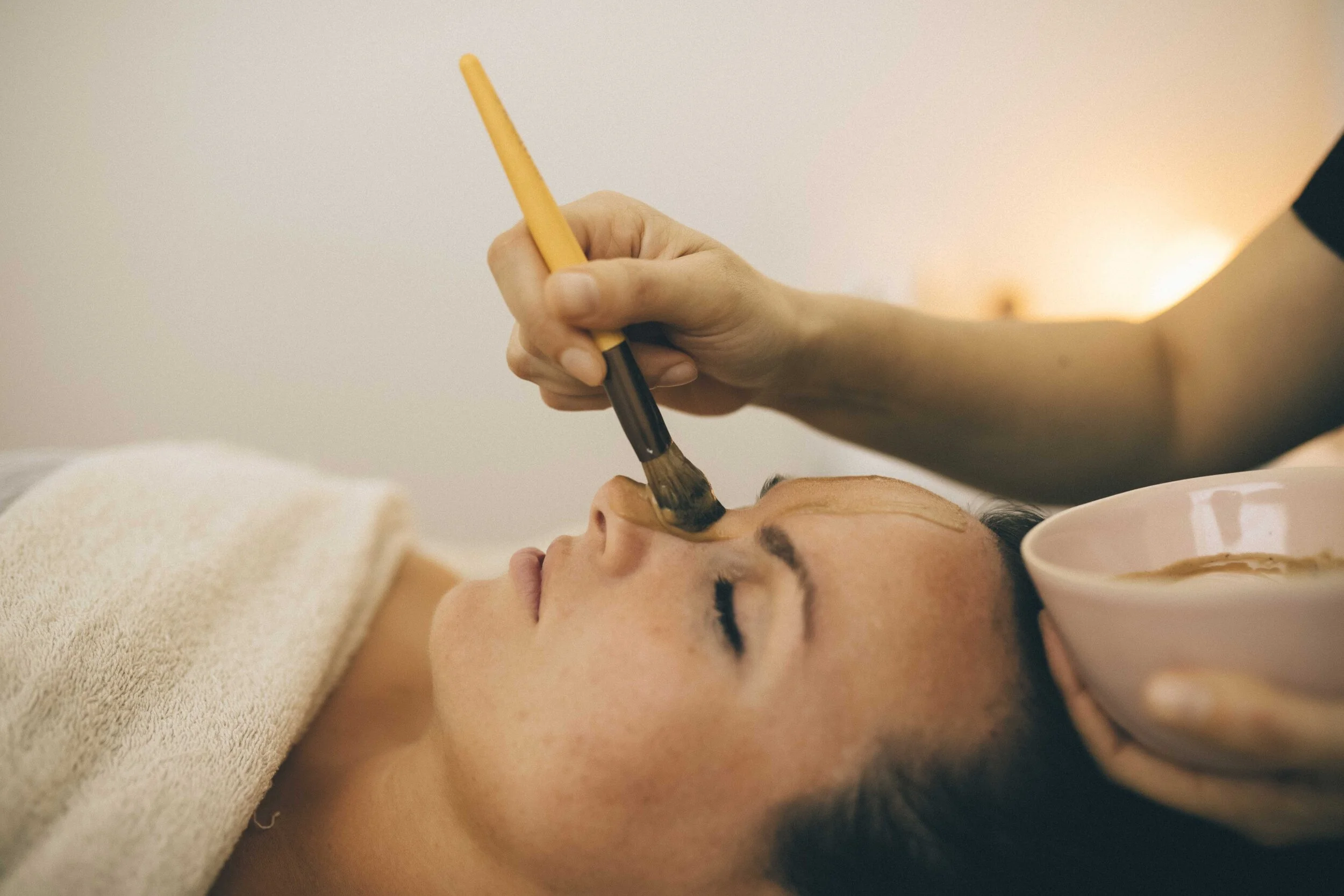 Flow Facial (Lymphatic Enzyme Therapy)