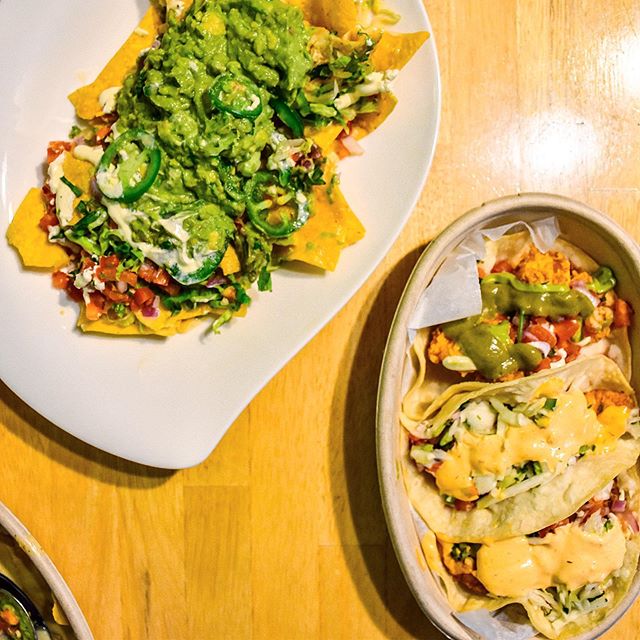 RescueDish meetings brought to you by @santarosataqueria 😍😍 We are thrilled that they are one of the many wonderful restaurants participating in RescueDishDC this year! 
Are you planning on coming to RescueDishDC? Give us a shout 📣