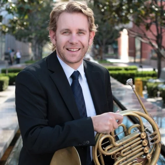 Bain.jpg