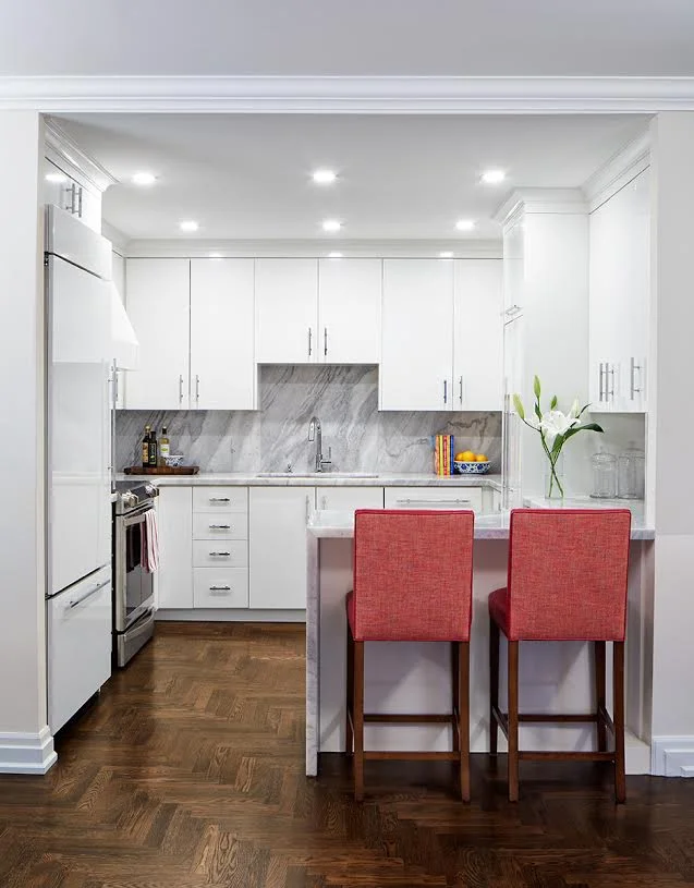 Downsizing in Style: Toronto Condominium Kitchen