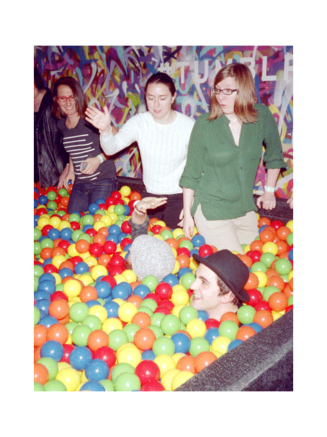 b8962c24968cdb8a-ballpit_final.gif