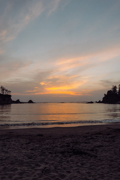 d92f46d79a958e12-sunsetbay_sunset.gif