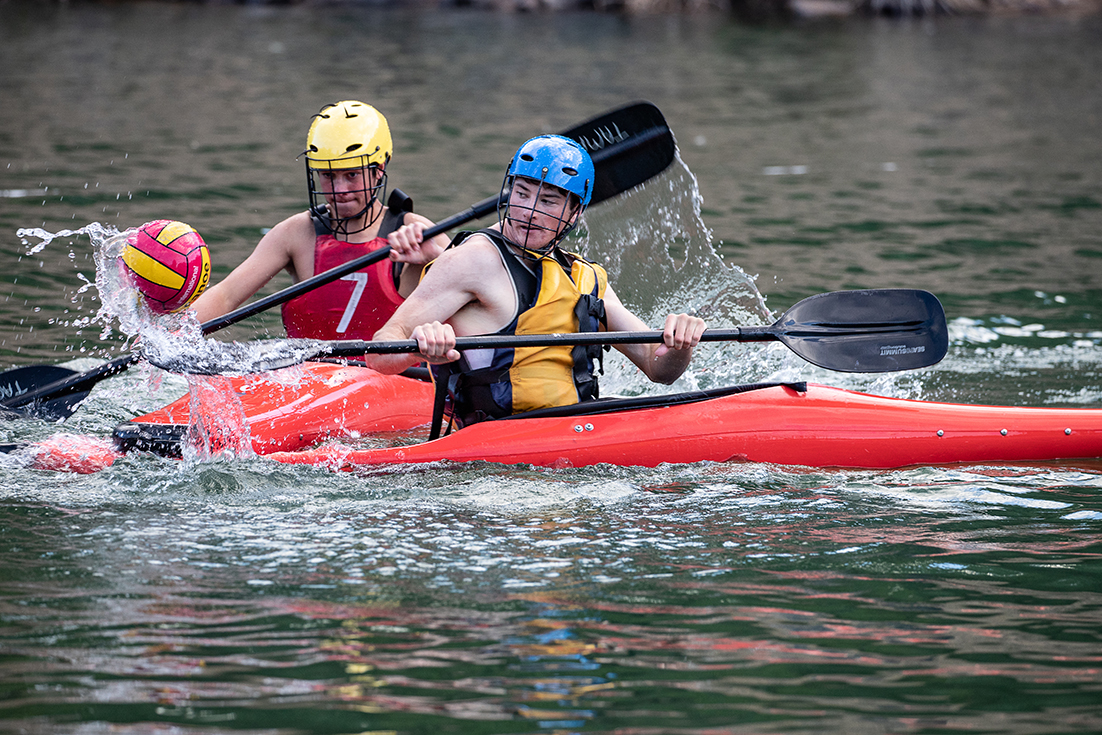 Patrick Munnings (right) and Dominic Grose paddling hard, without a pony in sight! Photos | Chris Grose
