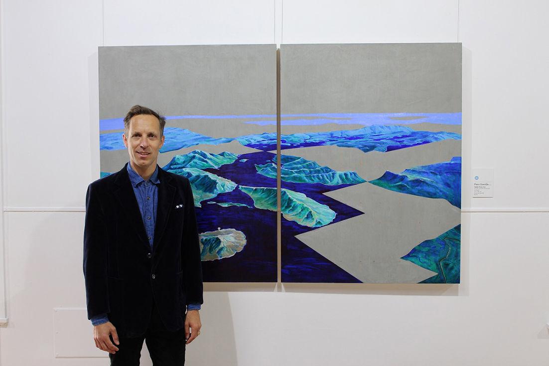 Piers Greville of Victoria with his painting, Pedder Prime Cuts, the winner of the 2019 Glover Prize. Photo supplied