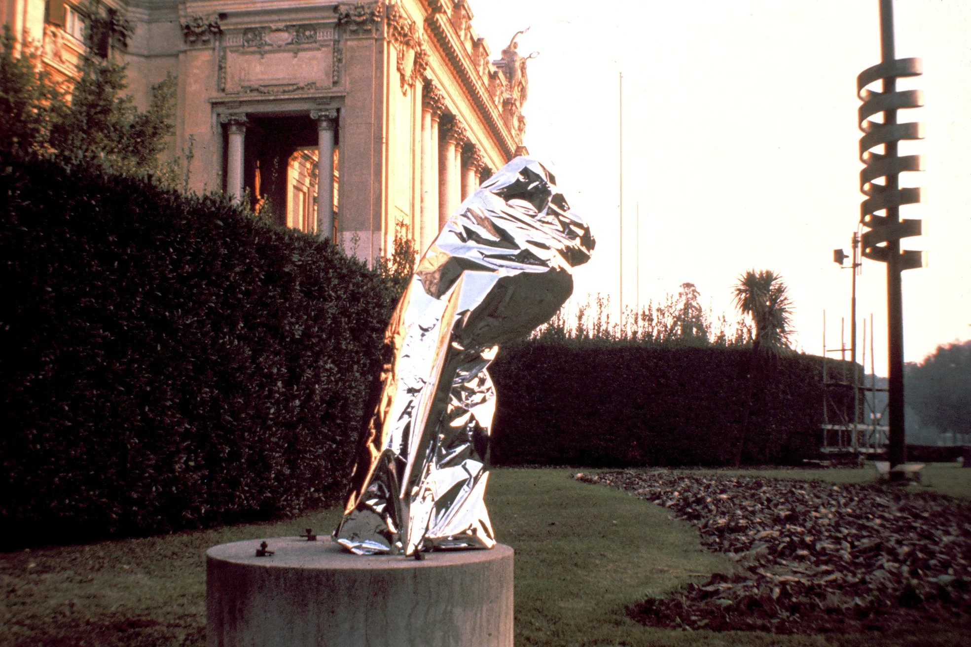 Escaping Sculpture Roma 1972