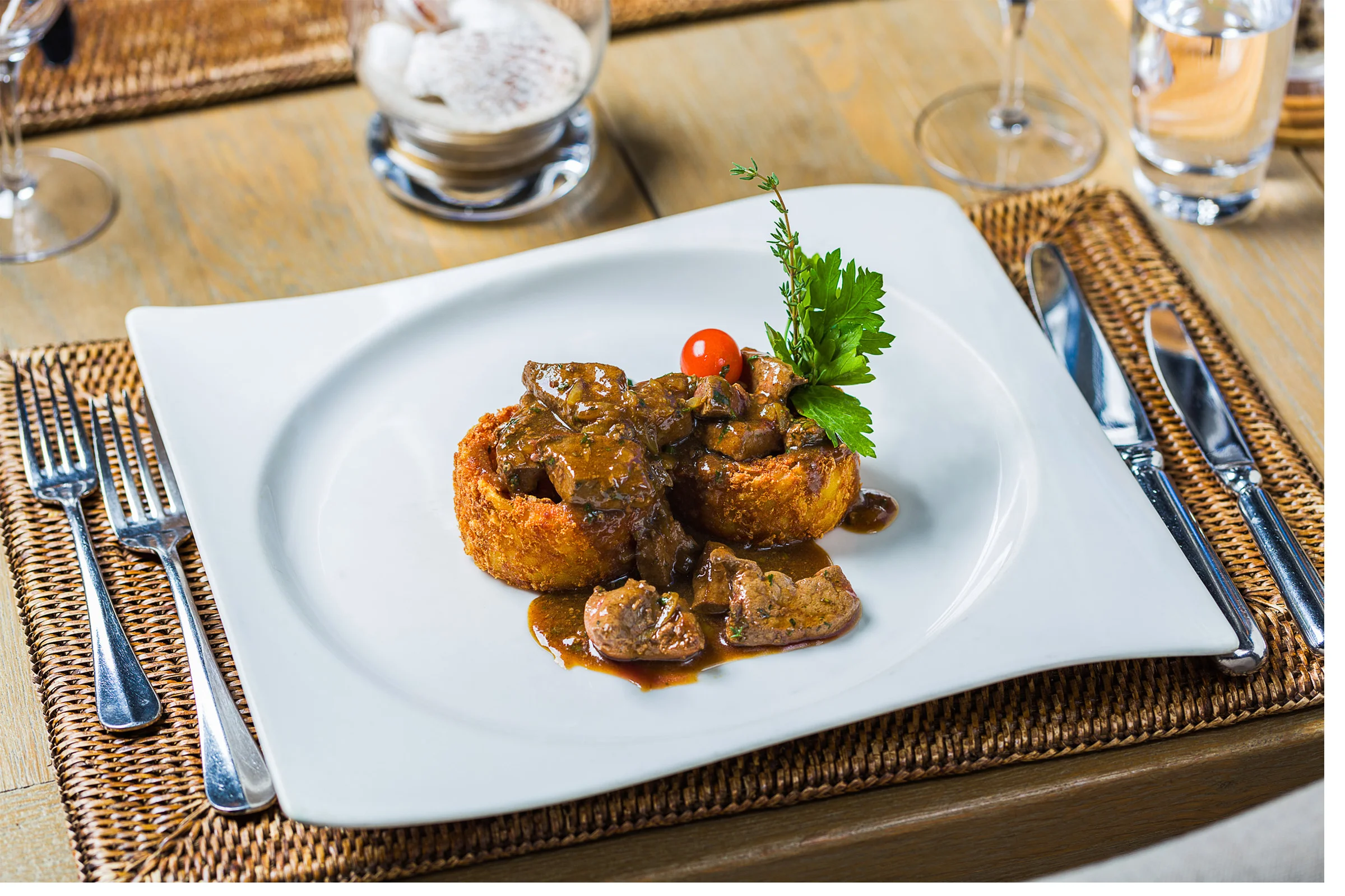 RESTAURANT SCHIFFLÄNDE, MAUR ZH KLIENT: FBM GASTRO MANAGEMENT AG, ZÜRICH LOCATION: RESTAURANT SCHIFFLÄNDE, MAUR ZH