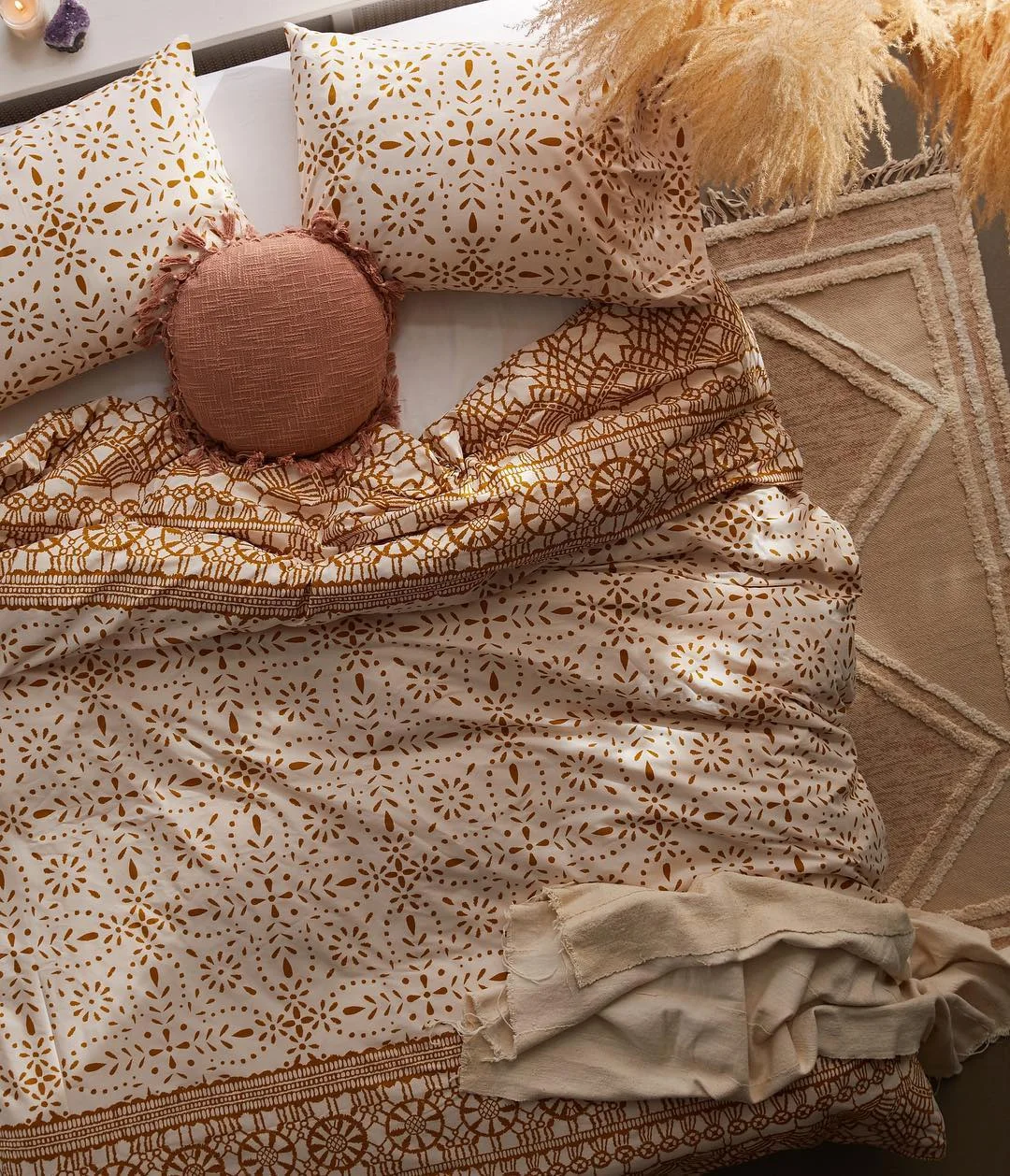 urbanoutfittershome_53619833_732135350535445_678822900221183019_n.jpg